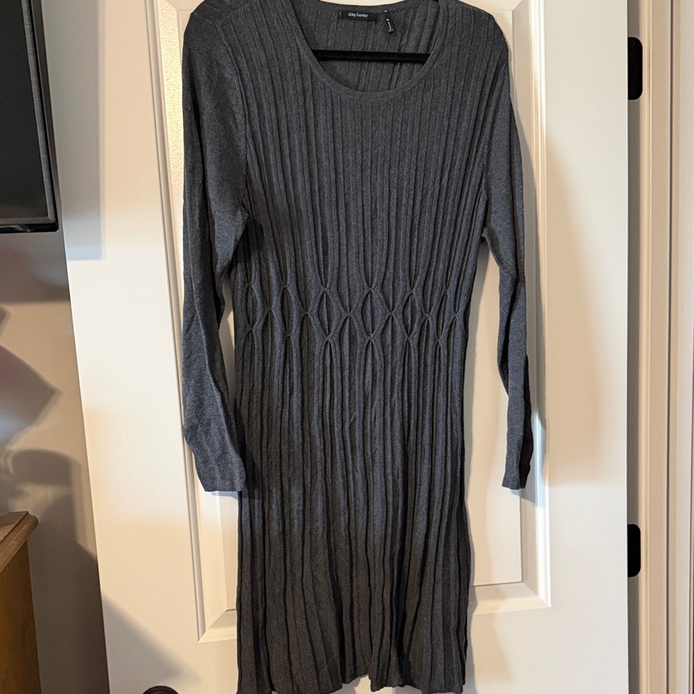 Daisy Fuentes Long Sleeve Dress